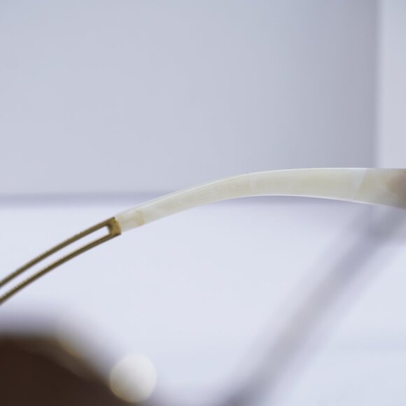 Victoria Beckham VBS96 C02 Butterfly Sunglasses – Gold/Brown Gradient - Picture 4 of 8